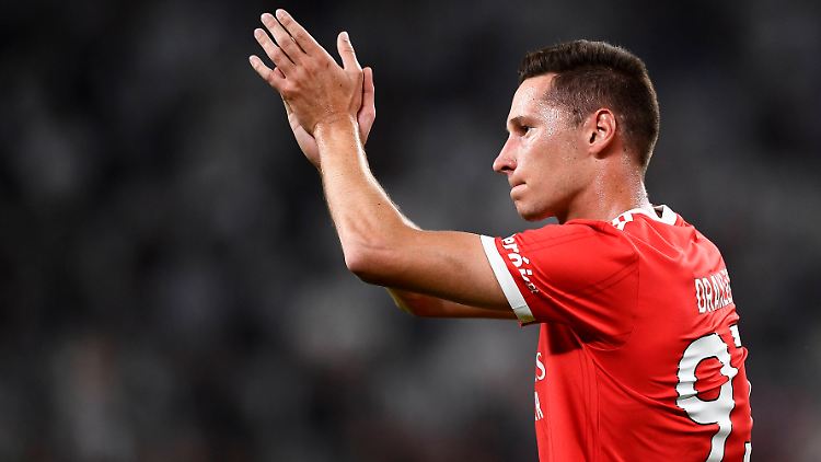 Hat Grund zu jubeln - auch außerhalb des Fußballplatzes: Julian Draxler.