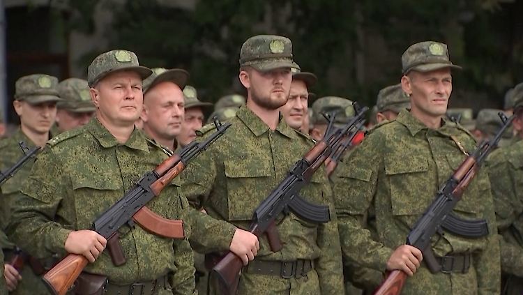 Der Waffenhersteller Kalschnikow meldet, schon im September die Vorjahresverkäufe übertroffen zu haben.