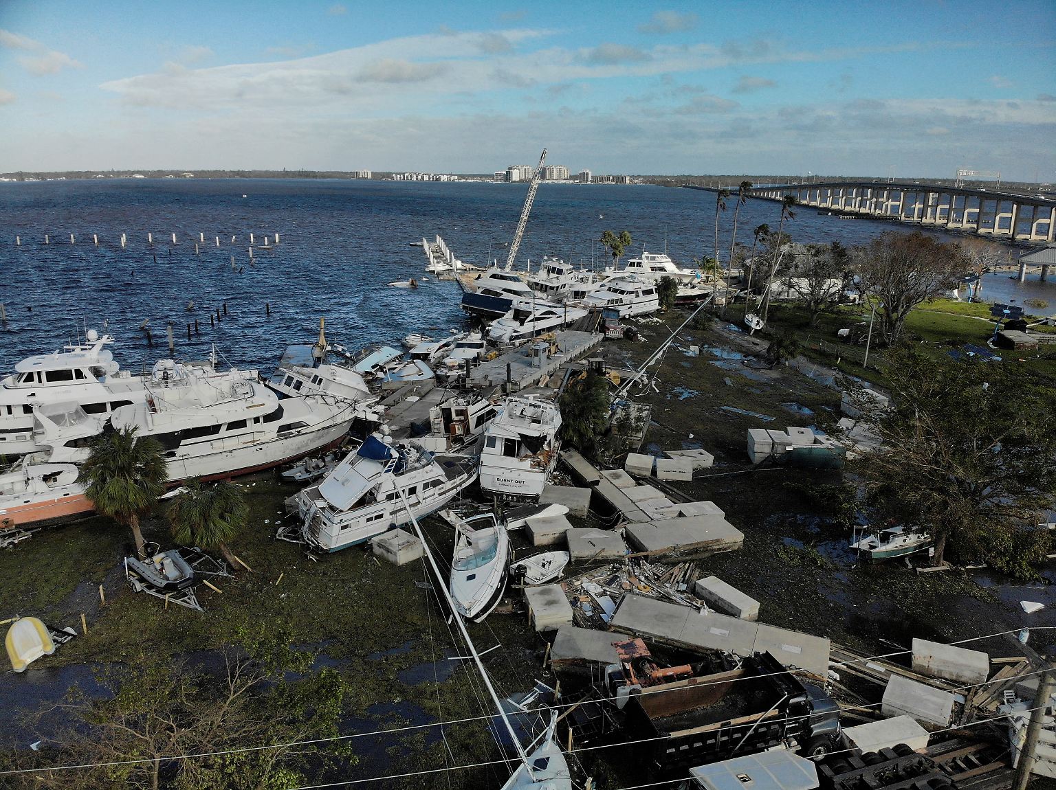 Der als "extrem gefährlich" eingestufte Hurrikan "Ian" hat im US-Bundesstaat Florida massive Verwüstungen angerichtet.