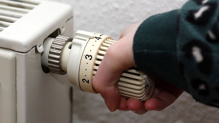Die niedrigen Temperaturen lassen die Heizungen vielerorts früher als erwartet zum Einsatz kommen.