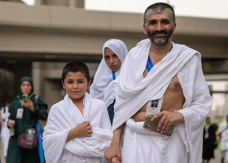 ea4fc8deb3c3b9ead2d34d5f91f7584f