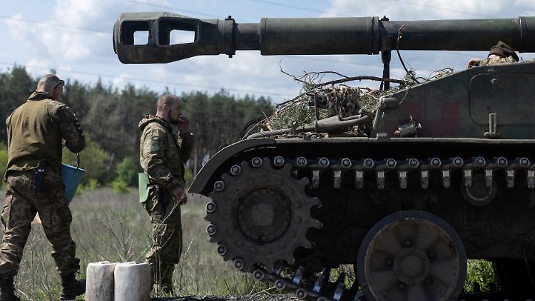 Moskau gelingt es trotz beginnender Mobilmachung nicht, die Front zu stabilisieren.