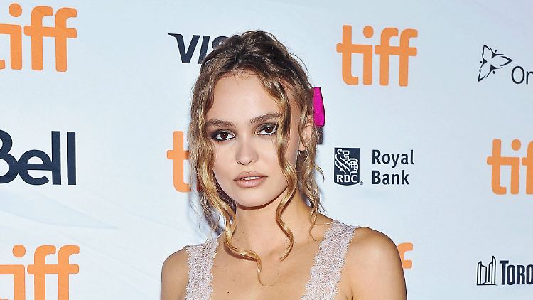 Weibliche Hauptrolle im Vampirdrama: Es soll Gespräche über eine Besetzung von Lily-Rose Depp geben. 