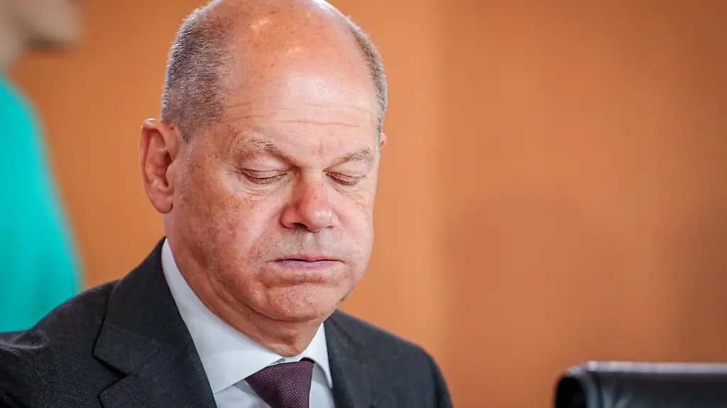 4cb300470bd84219564b249991d5d019