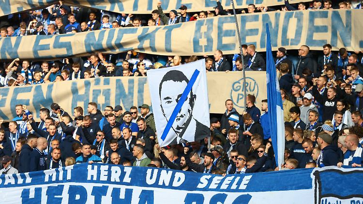 Die Meinung der Ostkurve ist deutlich.