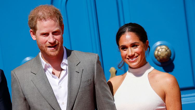 Der Tod von Queen Elizabeth II. könnte Harry und Meghan veranlassen, ihre Dokuserie inhaltlich zu überarbeiten. 