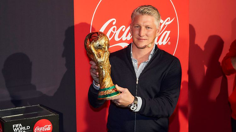 Bastian Schweinsteiger weiß nicht, ob die DFB-Elf stark genug für ein gutes WM-Turnier ist.