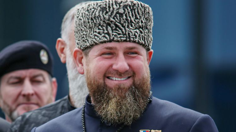 Ist nach eigener Aussage nicht zu Scherzen auferlegt, wenn es um die "militärische Spezialoperation" in der Ukraine geht: Ramsan Kadyrow.