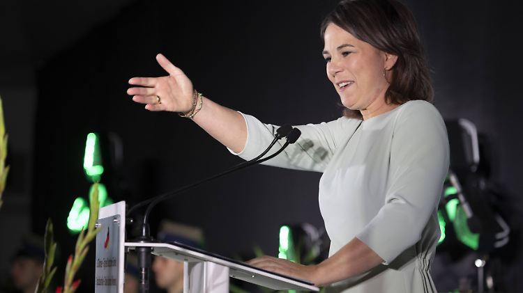An der deutsch-polnischen Freundschaft müsse immer wieder neu gearbeitet werden, "so herausfordernd das auch manchmal sein mag", sagt Baerbock.