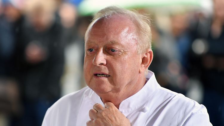 Schuhbeck wird Steuerbetrug in 25 Fällen vorgeworfen.