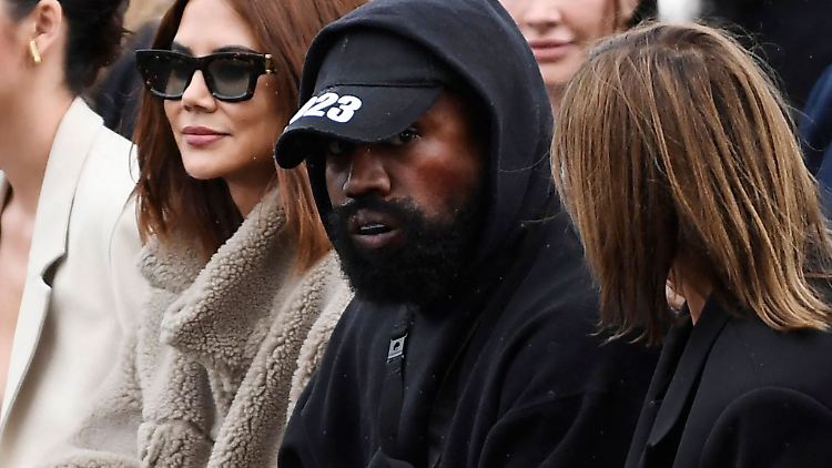 Kanye West bei der Show von Givenchy auf der Pariser Fashion Week.