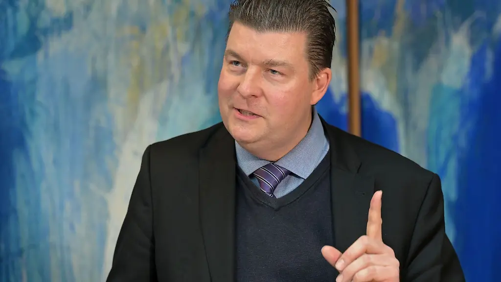 Hamburgs-Finanzsenator-Andreas-Dressel-SPD