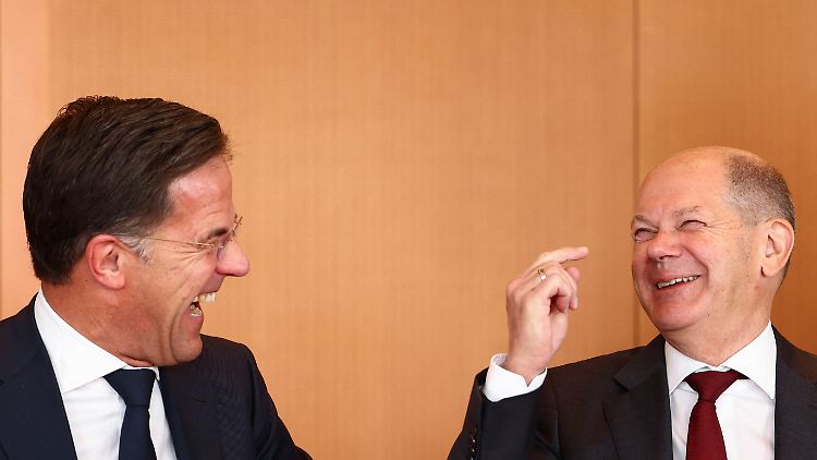 Gute Laune im Kanzleramt: Scholz und sein niederländischer Amtskollege Rutte.