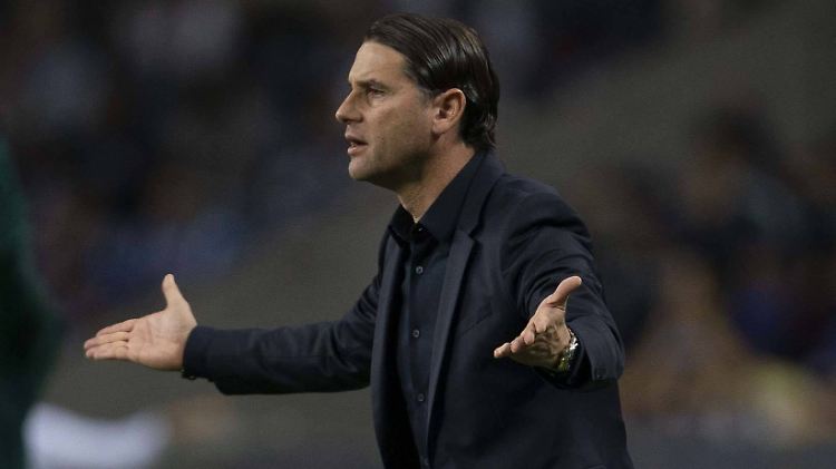 Gerrado Seoane könnte bald von Xabi Alonso abgelöst werden. 