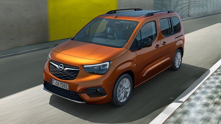 Der in zwei Größen erhältliche Opel Combo-e Life kann optional mit einer dritten Sitzreihe bestückt werden.