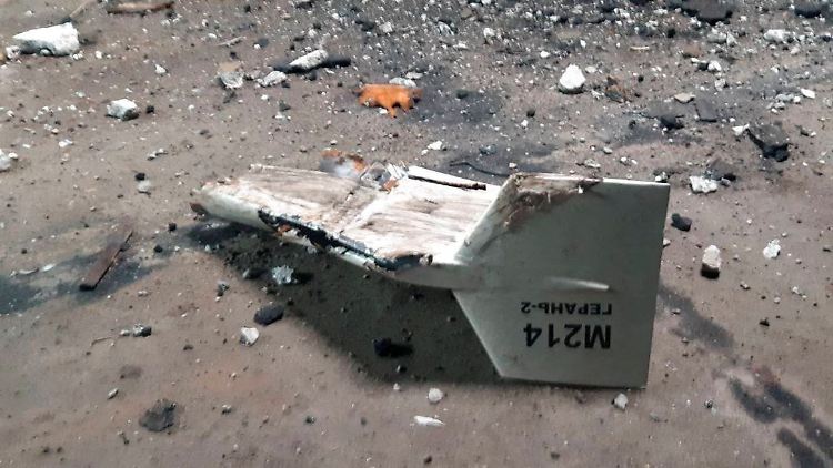 Die Überbleibsel einer Mitte September abgeschossenen Drohne in Charkiw: Russland soll solche Kamikaze-Drohnen seit Wochen einsetzen. 