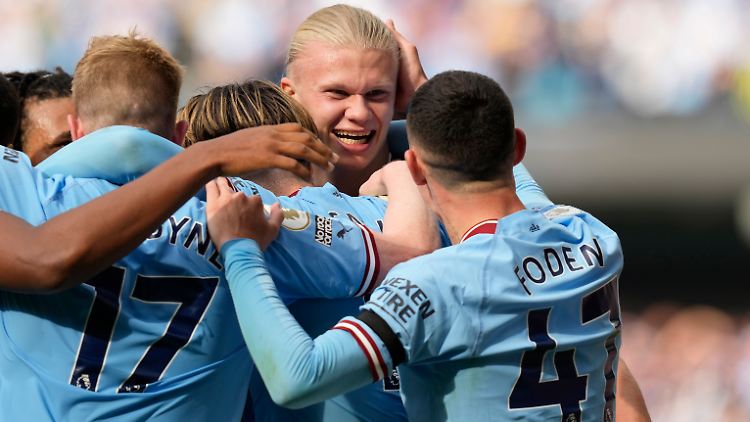Erling Haaland liebt Tore und dafür lieben ihn seine Teamkollegen. 