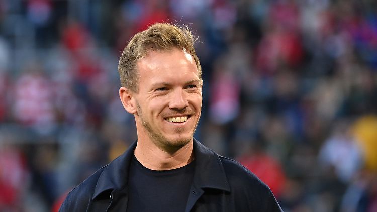 Julian Nagelsmann ist plötzlich wieder sehr glücklich. 