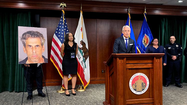 Nach Aussage der Staatsanwaltschaft Los Angeles habe Weinberg seinen Einfluss in der Filmbranche systematisch ausgenutzt, um Frauen unter falschen Vorwand in sein Anwesen zu ködern.