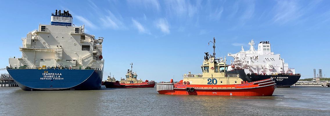 2022-09-21T163521Z_1927662561_RC2RLW909TS5_RTRMADP_3_USA-LNG-CHENIERE.JPG