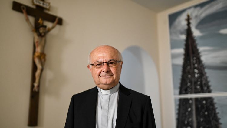 "Ich habe gravierende Fehler gemacht und die Gefahren verkannt": Der frühere Vorsitzende der katholischen Deutschen Bischofskonferenz und Freiburger Erzbischof Robert Zollitsch spricht Klartext über sich selbst.