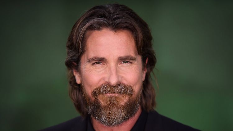 Kann auch mit dem, was DiCaprio übrig ließ, prima leben: Christian Bale.