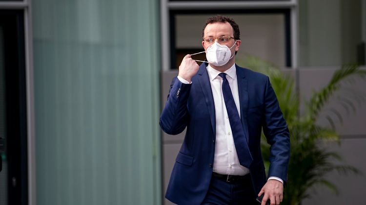 Unter Spahn hatte das Ministerium 5,8 Milliarden Masken gekauft.