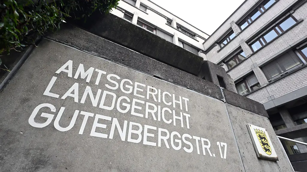 Aussenaufnahme-des-Landgerichts-und-Amtsgerichts-Baden-Baden