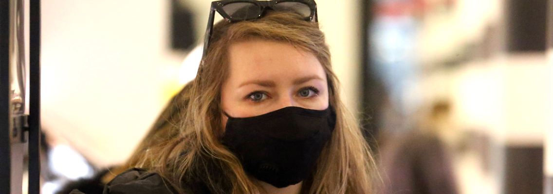 Anfang 2021 war Sorokin auf Bewährung aus dem Gefängnis entlassen wurden. Wegen eines abgelaufenen Visums wurde sie später erneut verhaftet.
