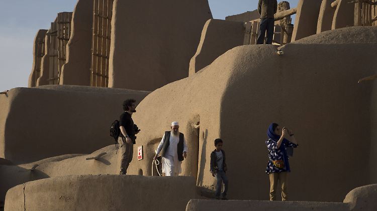 Auch wer früher problemlos in den Iran ein- und ausreisen konnte, könnte mit konstruierten Tatvorwürfen belastet werden.
