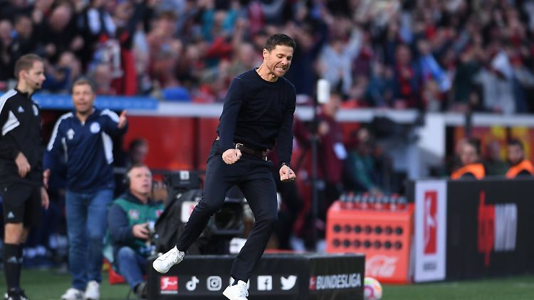 Xavi Alonso feierte ein erfreuliches Debüt als Bundesliga-Trainer.