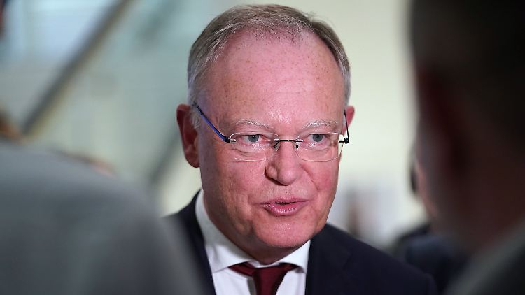Stephan Weil musste für seine SPD Verluste hinnehmen, kann aber weiter regieren.