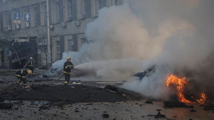 Russland feuerte mehr als 80 Raketen auf Kiew und andere Städte.