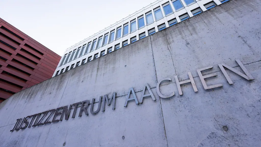 Blick-auf-das-Landgericht-im-Justizzentrum-Aachen