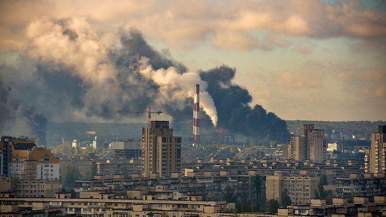 Russland feuerte mehr als 80 Raketen auf ukrainische Städte ab.