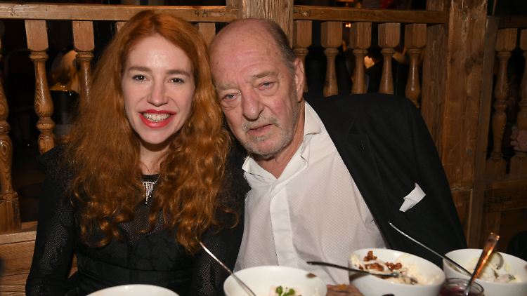 Ralph Siegel mit Ehefrau Lara beim Oktoberfest in München.