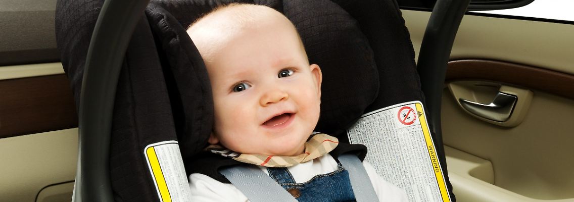 19255_R_ckw_rts_gerichtete_Volvo_Babyschale_f_r_S_uglinge.jpg