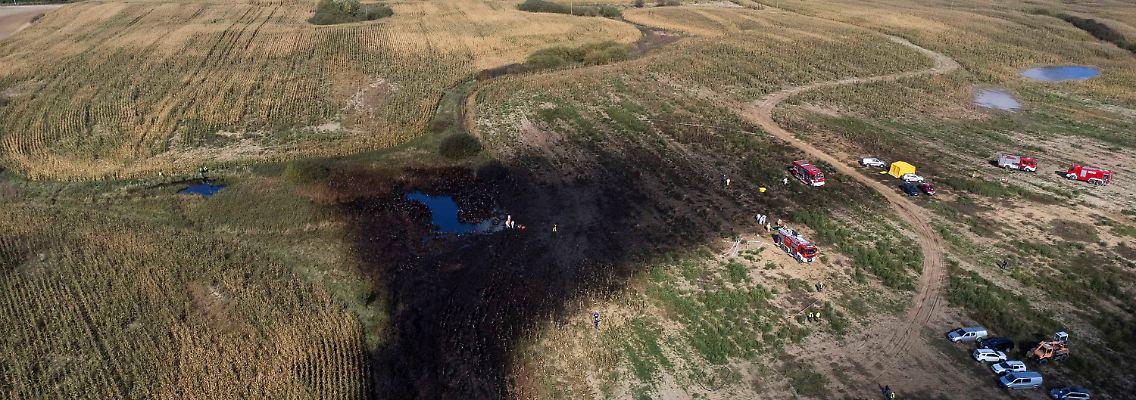 2022-10-12T111500Z_1369160612_RC2NZW96XAML_RTRMADP_3_UKRAINE-CRISIS-ENERGY-DRUZHBA.JPG
