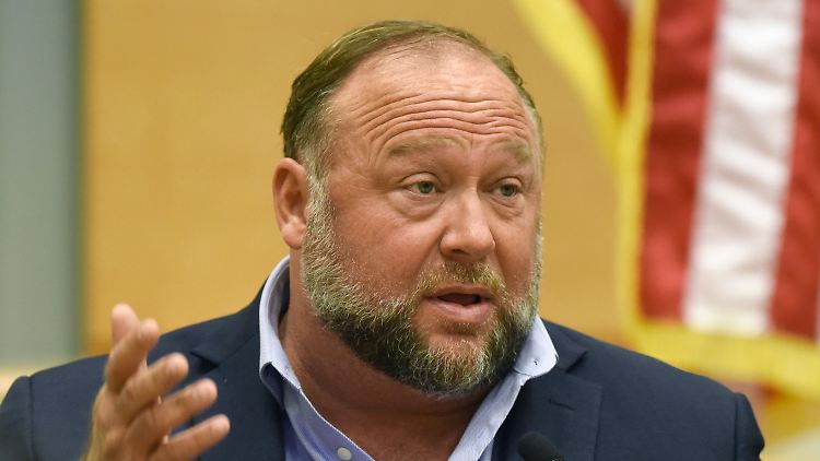Bereits im August gab es ein ähnliches Urteil gegen Jones.