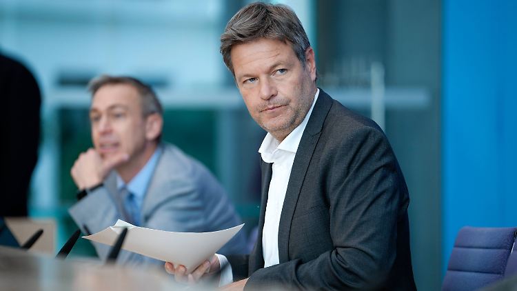 Nicht perfekt, dafür schnell: So beschreibt Wirtschaftsminister Habeck die Gaspreisbremse.