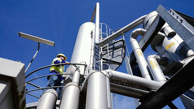 Würde Deutschland nur das Gas aus den Speichern zur Verfügung stehen, würde dies für etwa zwei Wintermonate reichen.