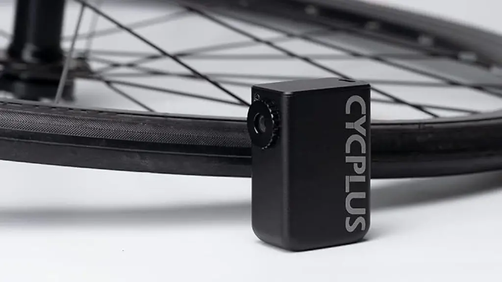 Die-Mini-Luftpumpe-von-Cycplus-pumpt-Fahrradreifen-schnell-wieder-auf-und-ist-momentan-im-Angebot