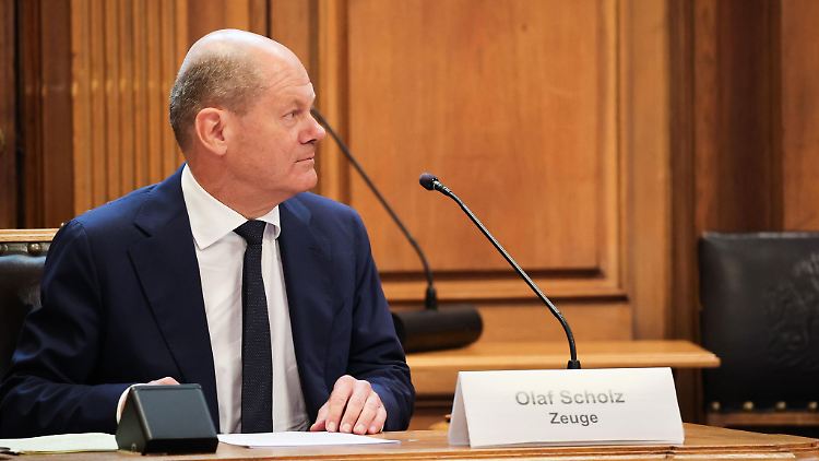 Der Bundeskanzler im Zeugenstand: Olaf Scholz bei einer Sitzung des Hamburger Untersuchungsausschusses "Cum-Ex" im August.