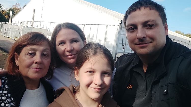 Wolodymyr ist mit seiner Frau, ihrer gemeinsamen neun Jahre alten Tochter und seiner Mutter 4500 Kilometer nach Deutschland gefahren.