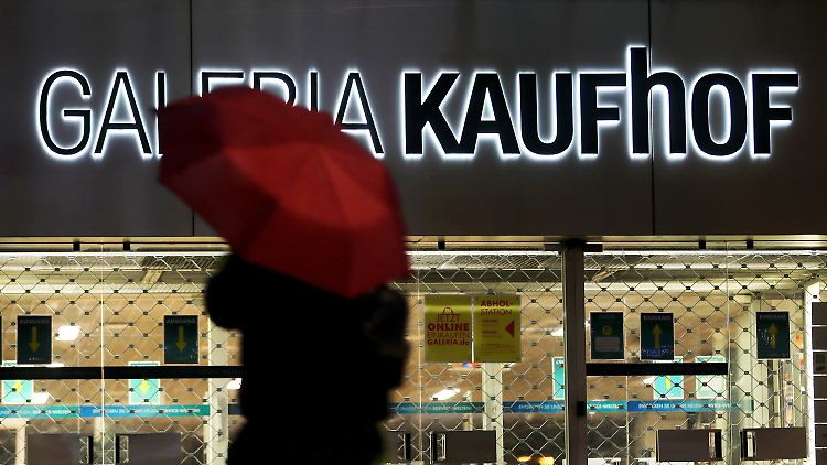 Kritiker zweifeln an der Zukunftsfähigkeit des Warenhauskonzerns.