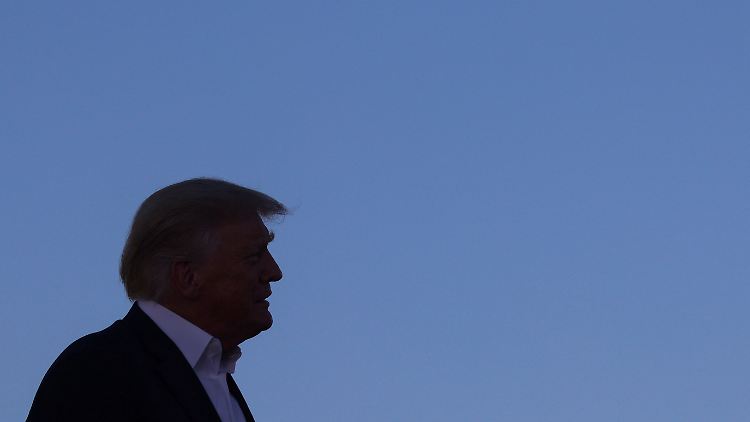 Trump soll aussagen, will vielleicht sogar, wird es aber wohl nicht.