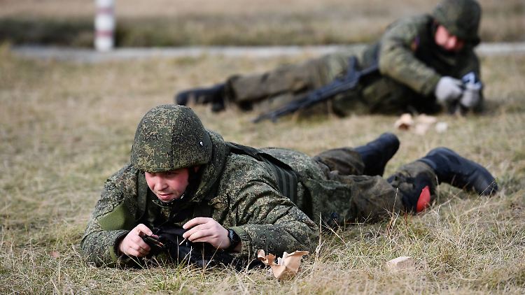 Die frisch einberufenen Reservisten sind wahrscheinlich deutlich schlechter ausgestattet als die zu Beginn des Krieges eingesetzten russischen Truppen.