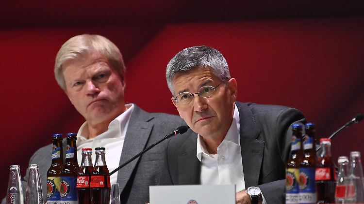 Präsident Herbert Hainer und Vorstandschef Oliver Kahn erlebten diesmal eine vergleichsweise harmonische Jahreshauptversammlung.