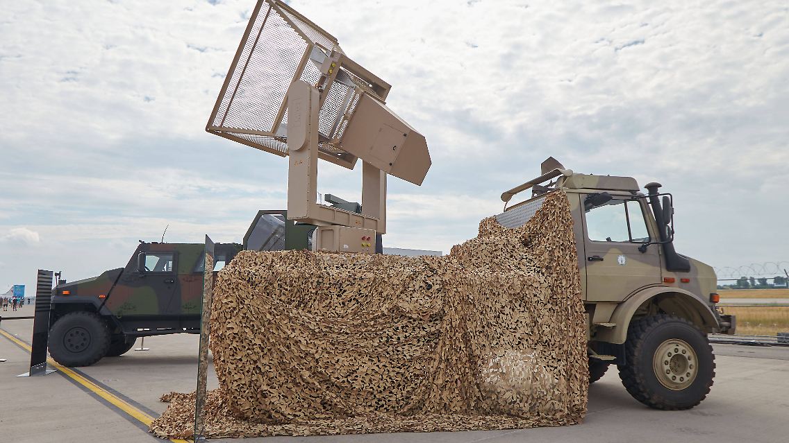 Äußerlich unscheinbar, innen ausgestattet mit modernster Militärtechnik: das Luftabwehrsystem Iris-T SLM
