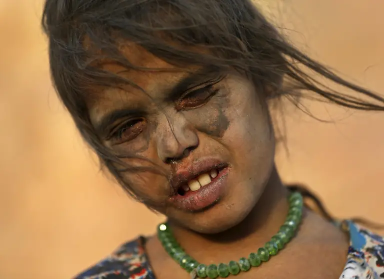 2015-08-20T120000Z-2049058626-GF10000177507-RTRMADP-3-AFGHANISTAN-DAILYLIFE